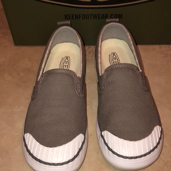 keen elsa slip on sneaker